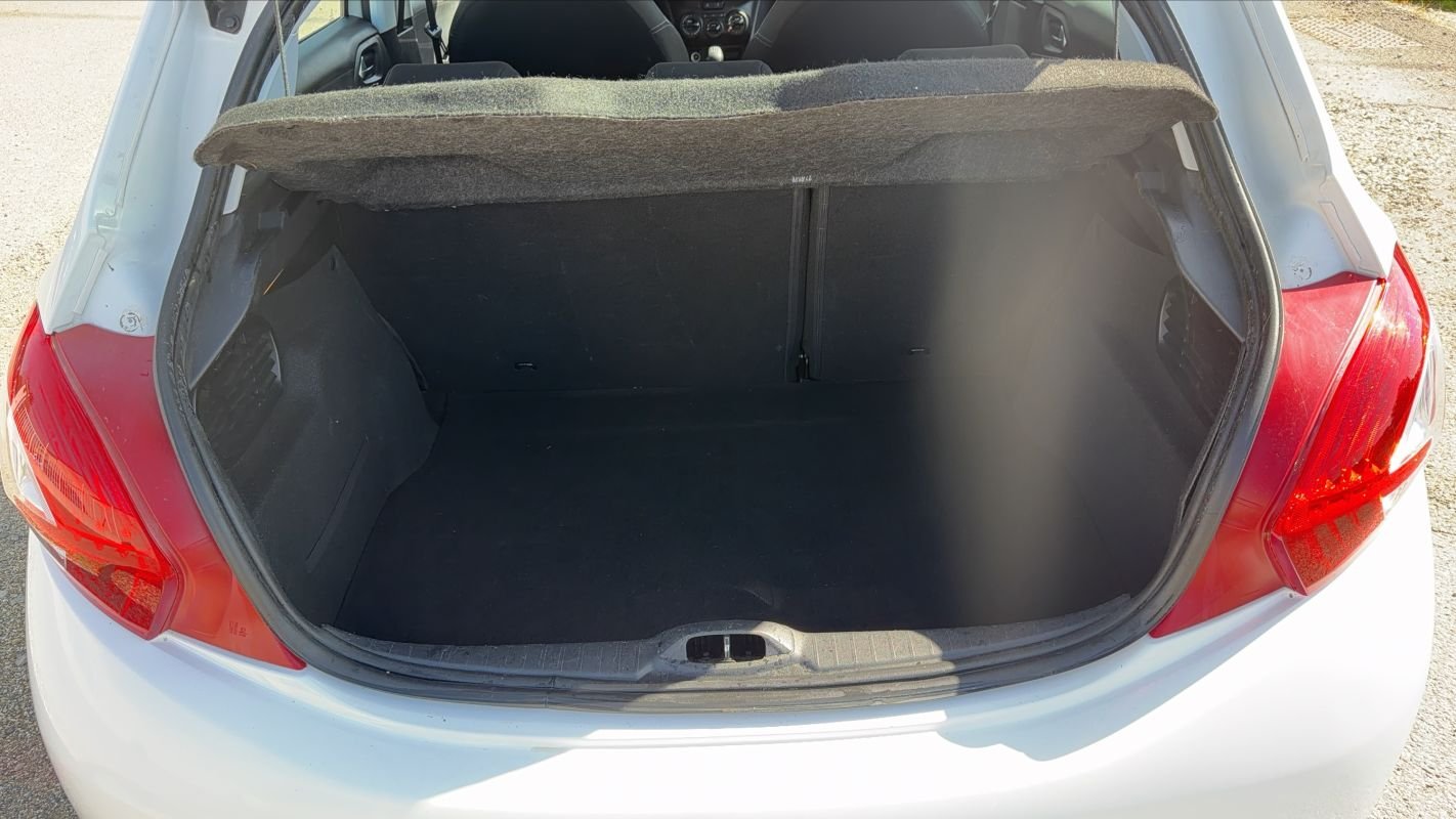 Peugeot 208 - Photo 14