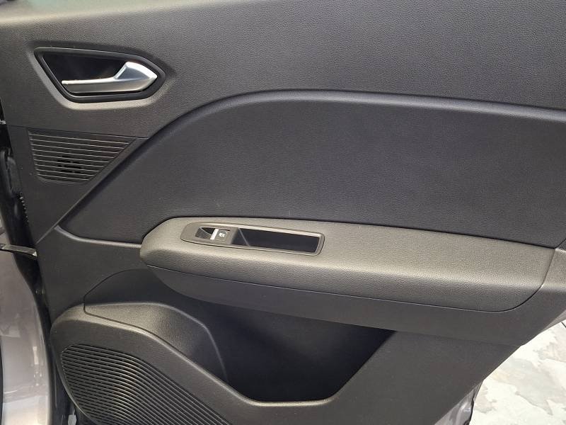 Renault Captur - Photo 21
