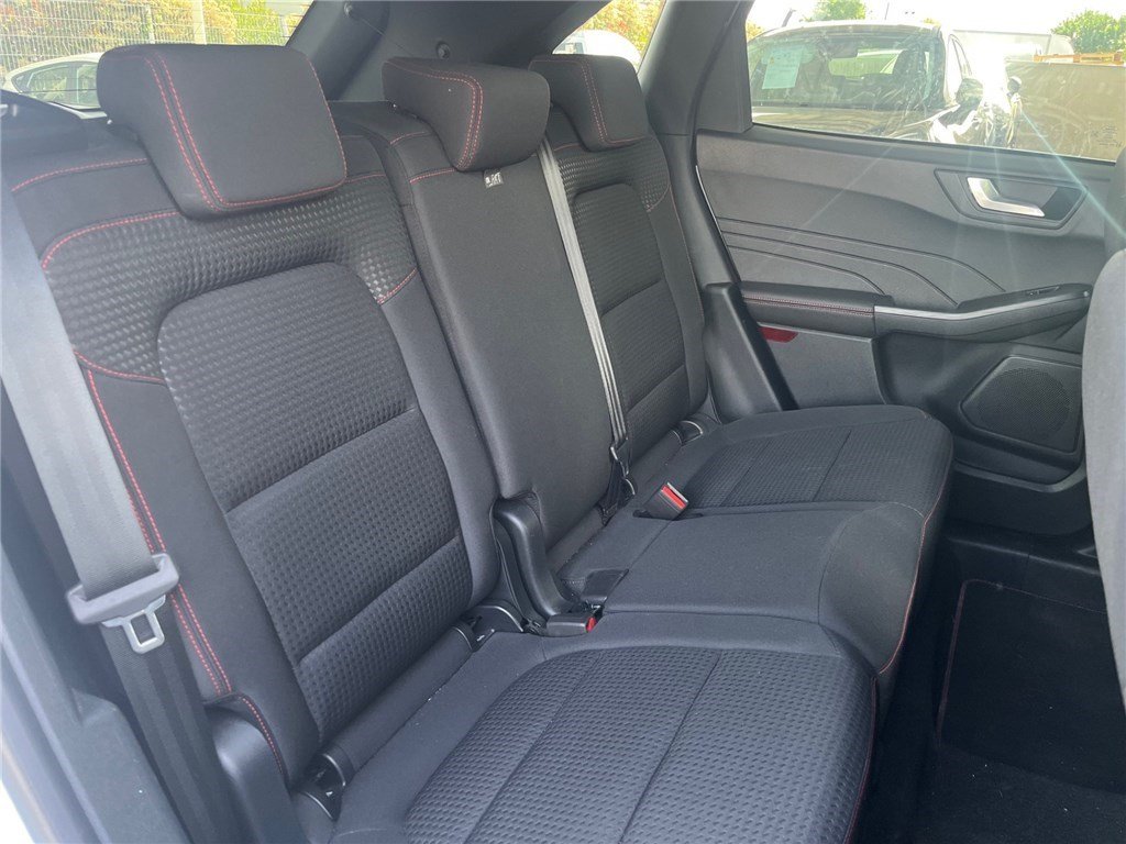 Ford Kuga - Photo 11