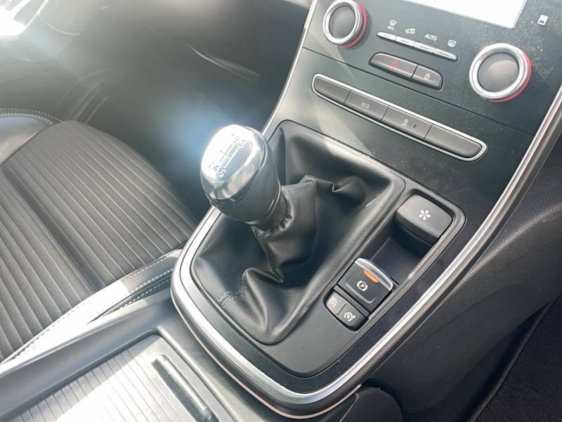 Renault Scénic - Photo 21