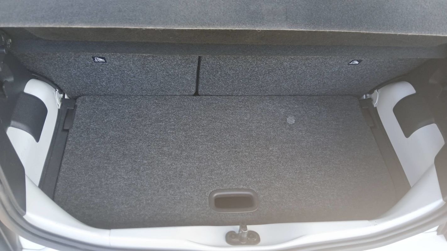 Volkswagen Up! - Photo 14