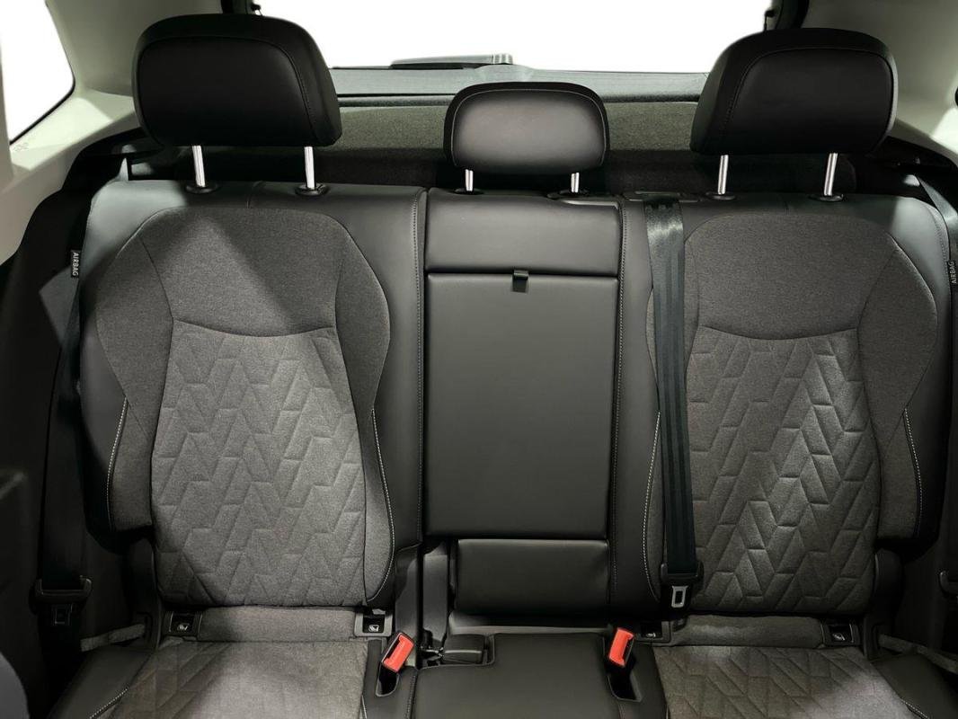 Volkswagen Tiguan - Photo 22
