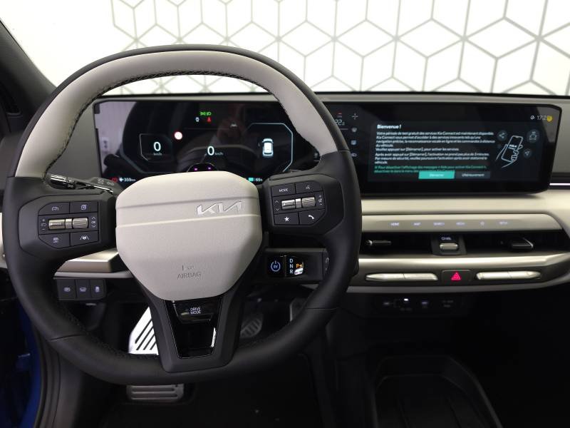 Kia EV4 - Photo 11