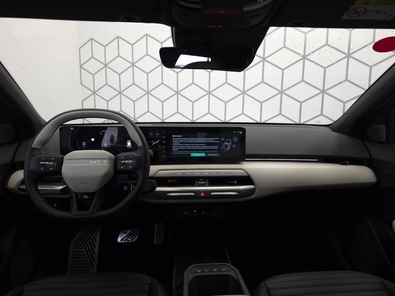 Kia EV4 - Photo 13