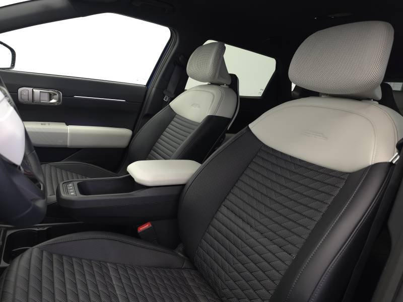 Kia EV4 - Photo 14