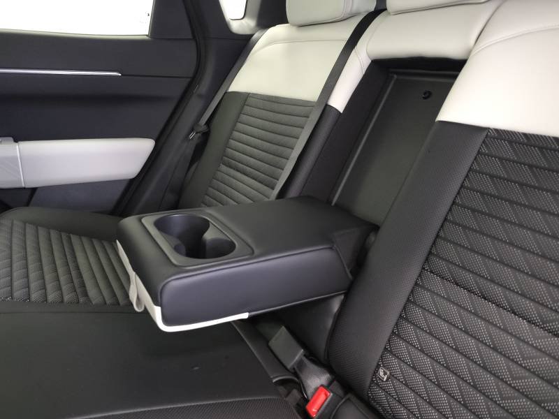 Kia EV4 - Photo 23