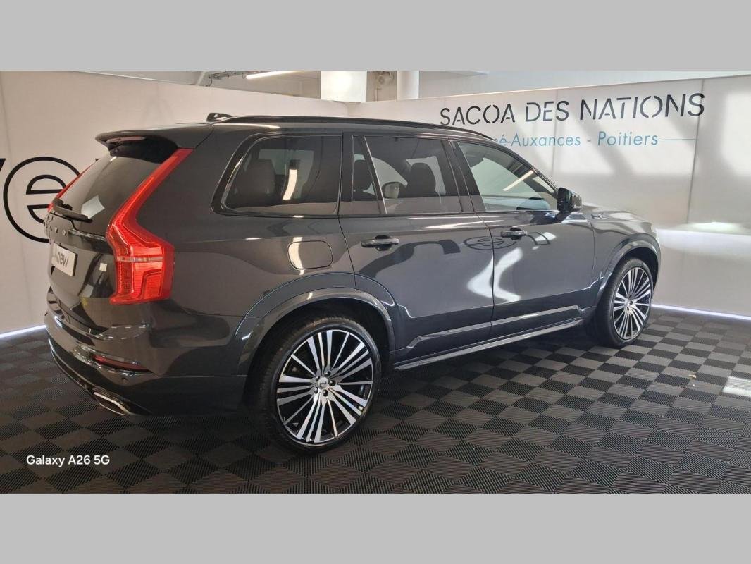 Volvo XC90 - Photo 27