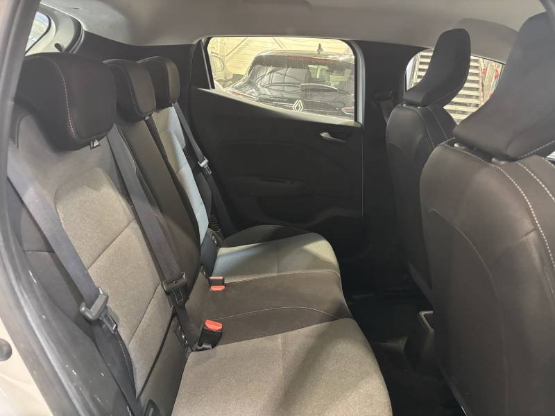Renault Clio - Photo 18