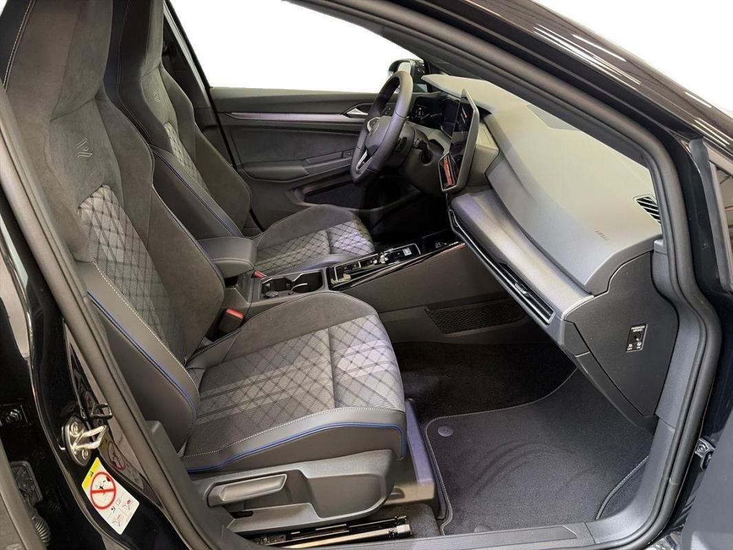 Volkswagen Golf - Photo 20