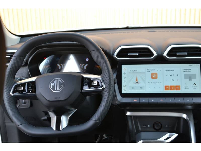 MG ZS - Photo 15