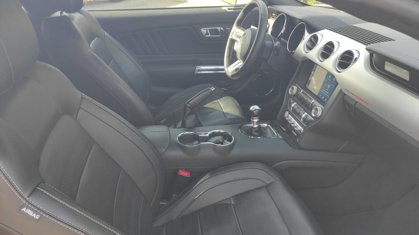 Ford Mustang - Photo 26
