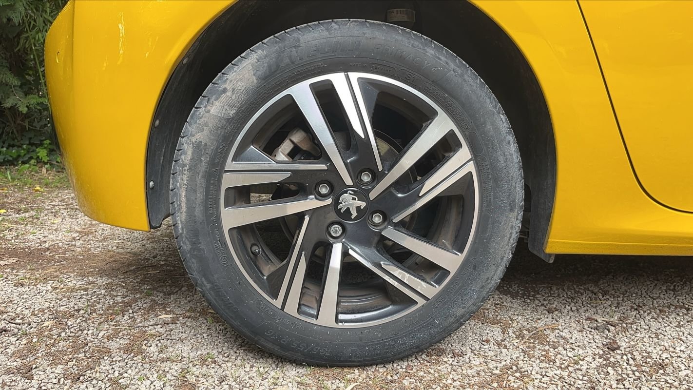 Peugeot 208 - Photo 16