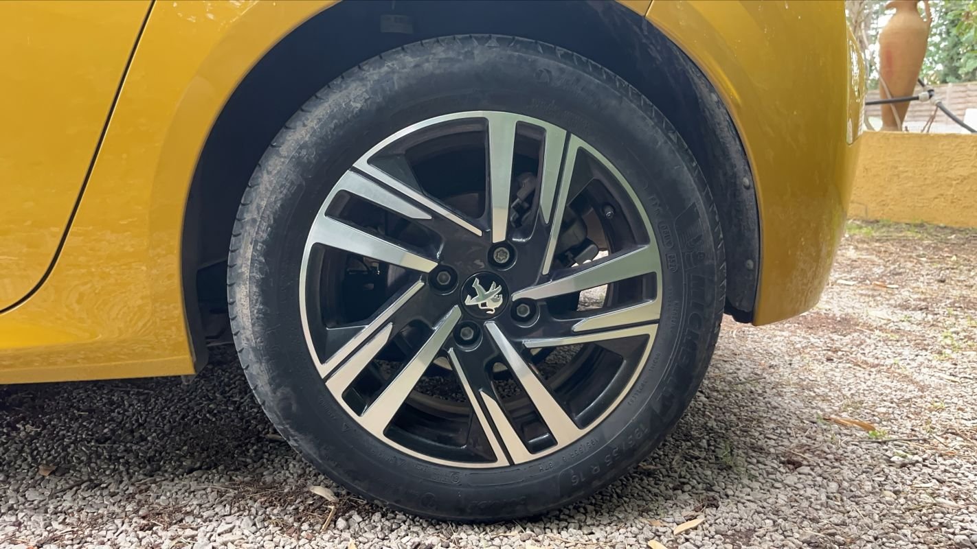 Peugeot 208 - Photo 19