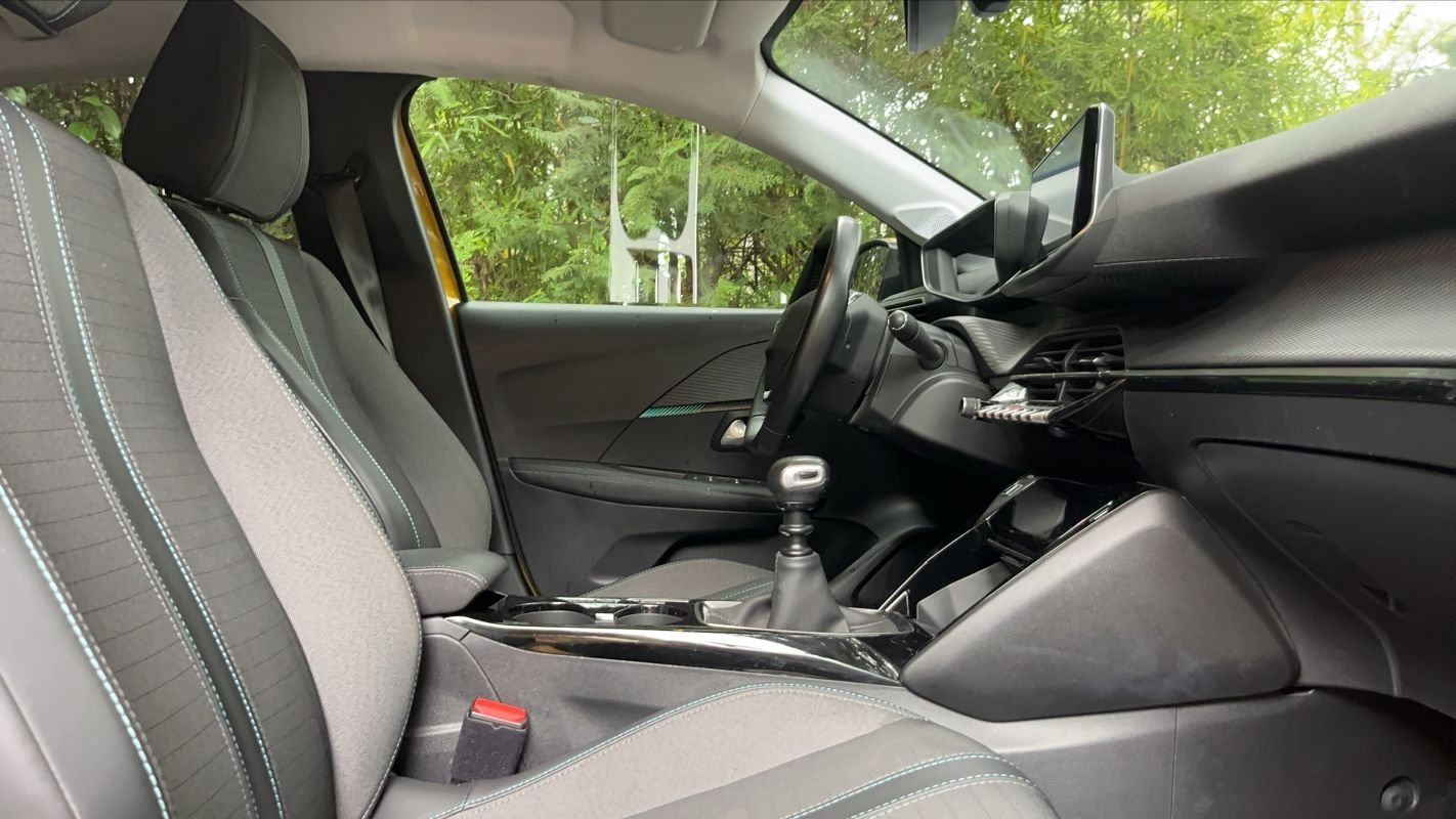 Peugeot 208 - Photo 25