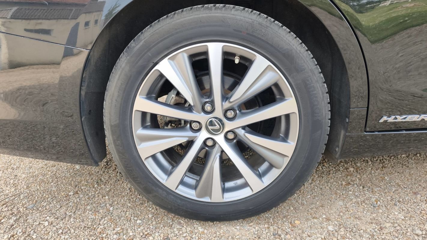 Lexus ES - Photo 16