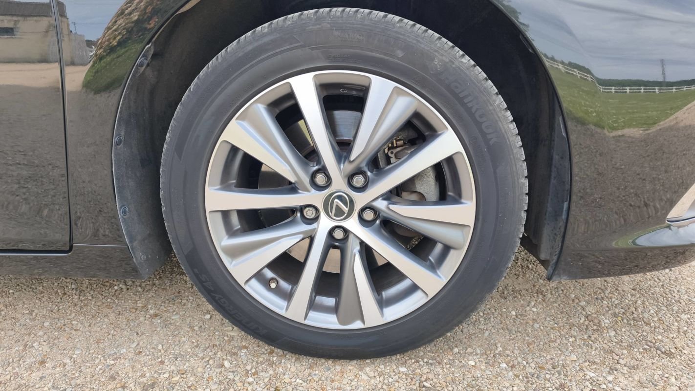 Lexus ES - Photo 17