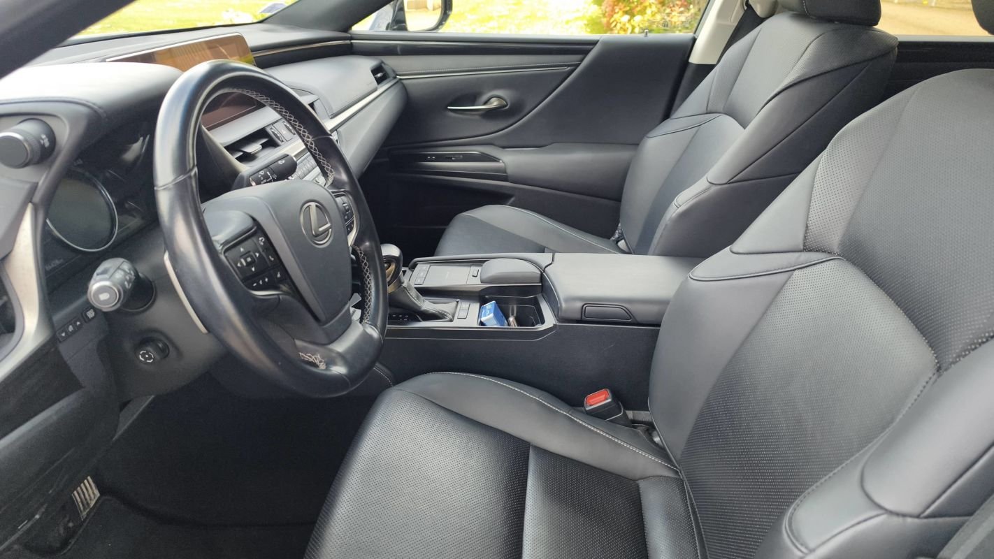 Lexus ES - Photo 25