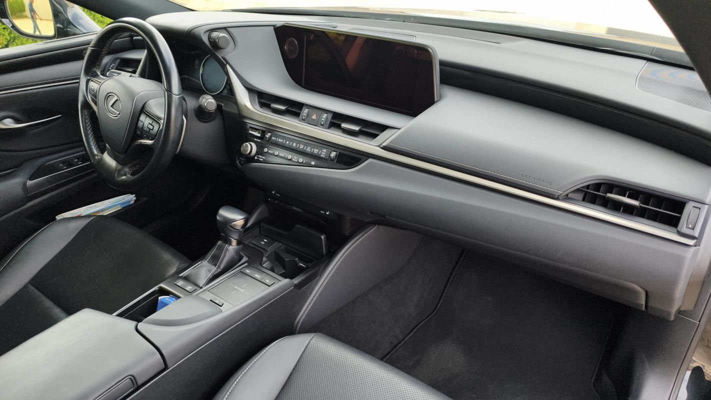 Lexus ES - Photo 10