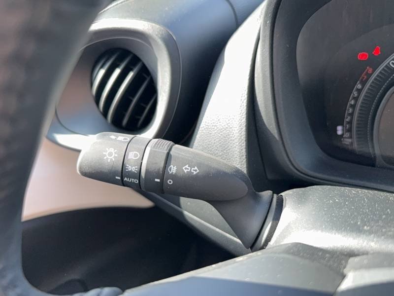 Toyota aygo x - Photo 25