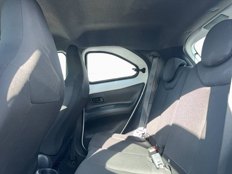 Toyota aygo x - Photo 13