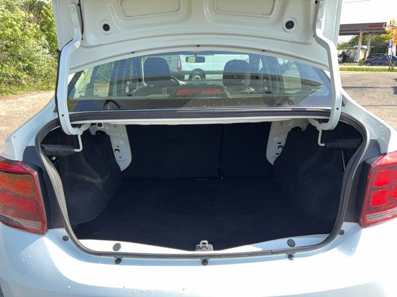 Dacia Logan - Photo 13