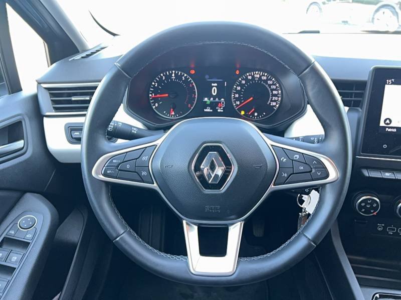 Renault Clio - Photo 24