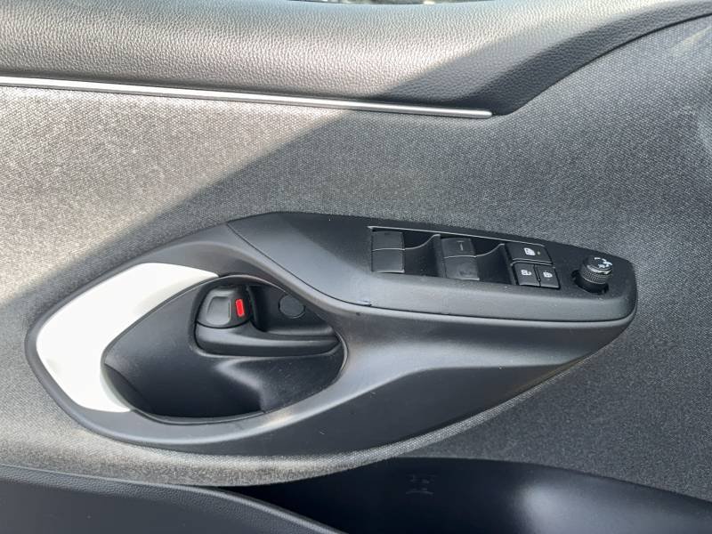 Toyota Yaris - Photo 18