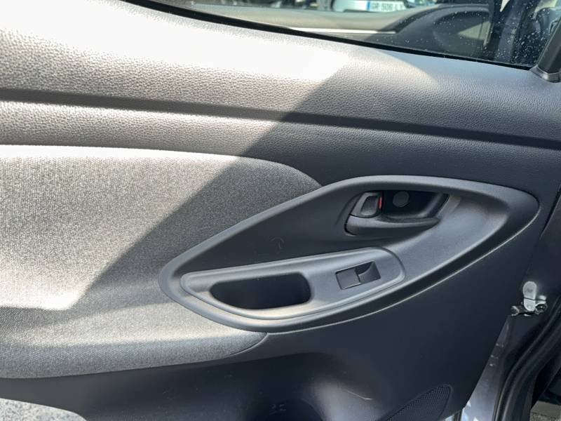 Toyota Yaris - Photo 34