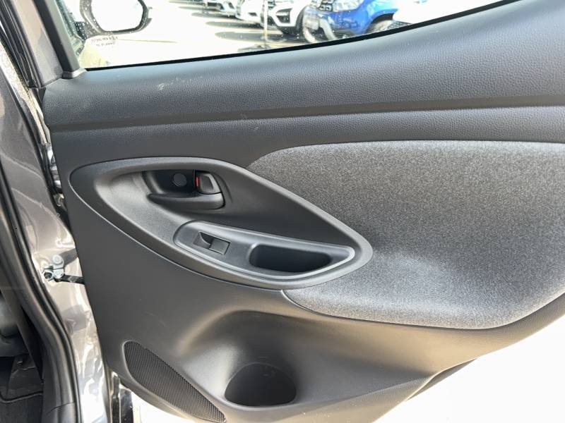 Toyota Yaris - Photo 36