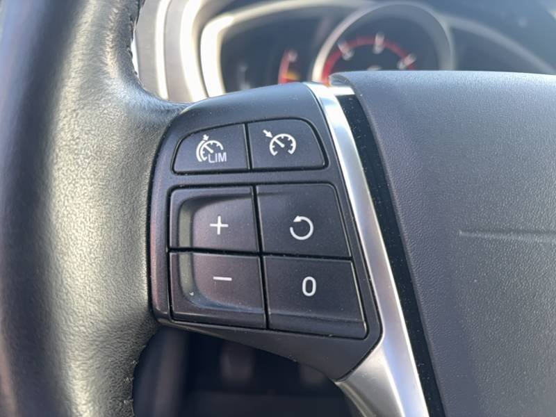 Volvo V40 - Photo 20