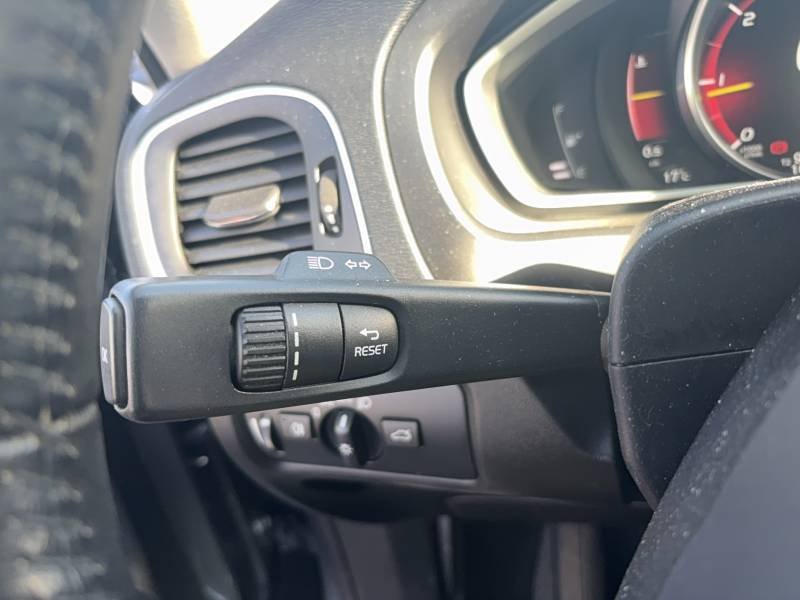 Volvo V40 - Photo 21