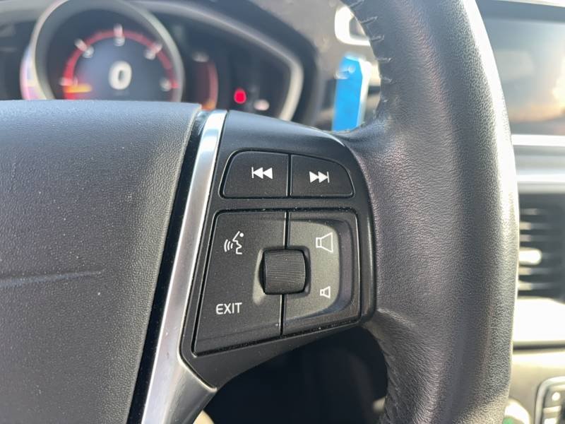 Volvo V40 - Photo 22