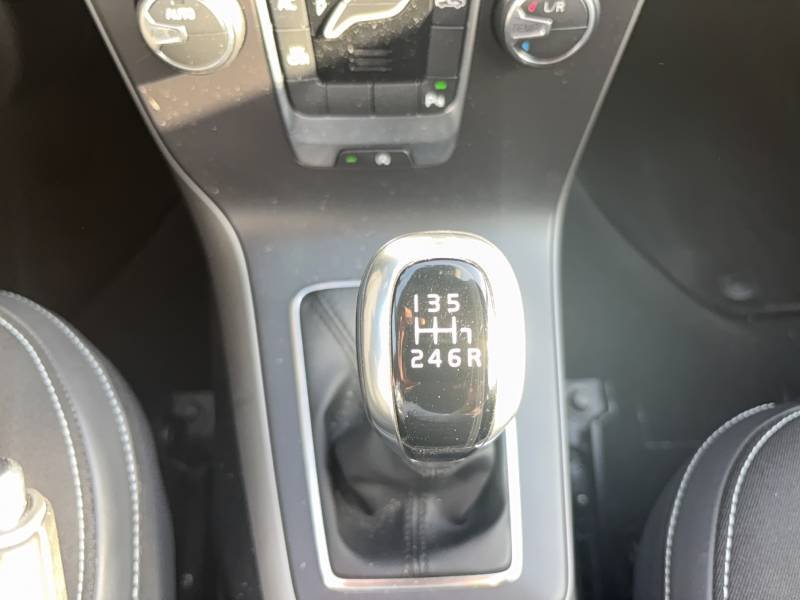 Volvo V40 - Photo 28