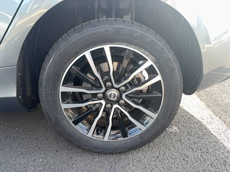 Volvo V40 - Photo 10