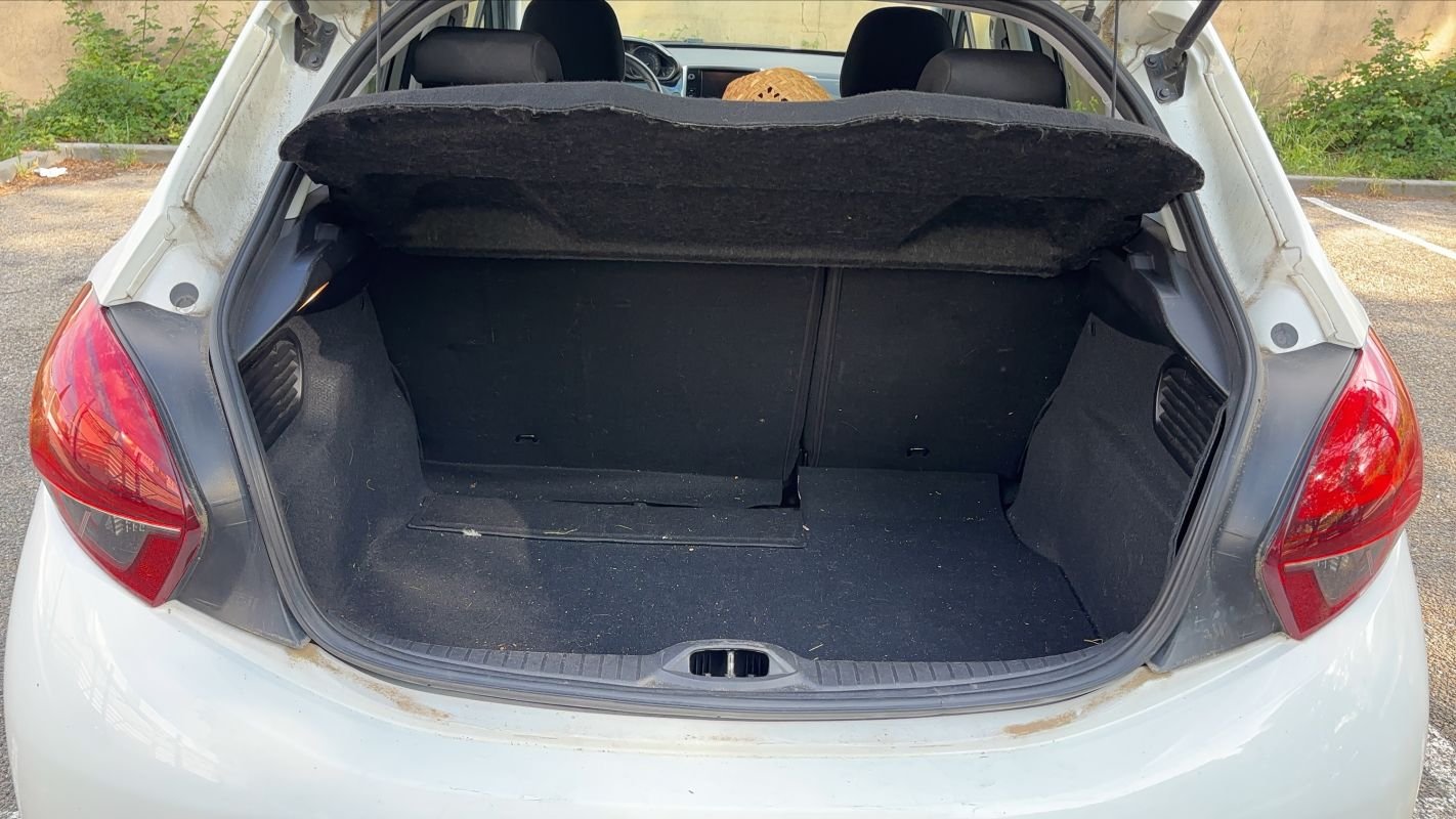 Peugeot 208 - Photo 14