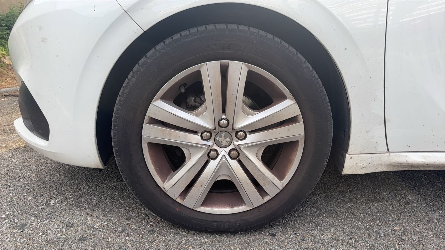 Peugeot 208 - Photo 18