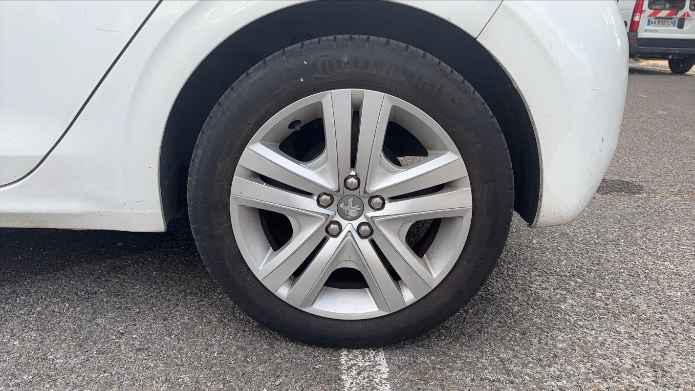 Peugeot 208 - Photo 19
