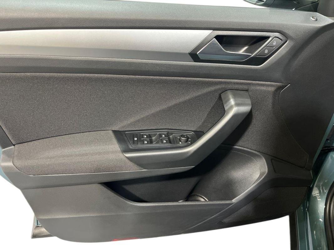 Volkswagen T-Roc - Photo 15