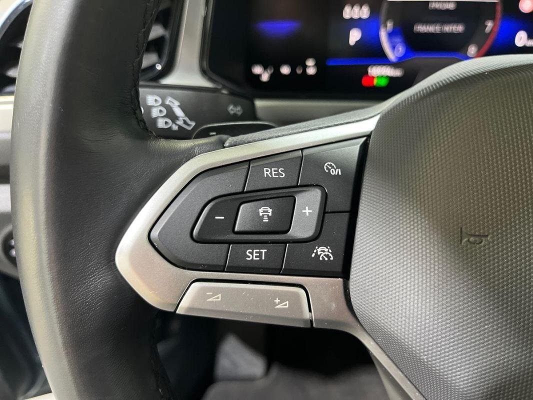 Volkswagen T-Roc - Photo 21