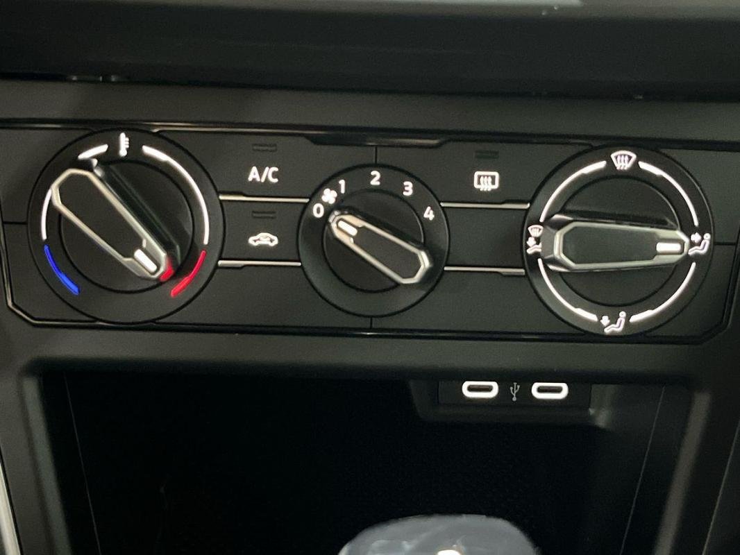 Volkswagen Polo - Photo 19