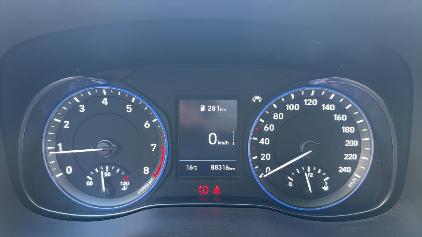 Hyundai Kona - Photo 12