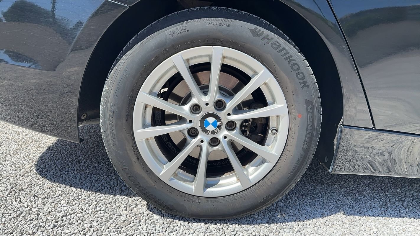 BMW Série 3 - Photo 16