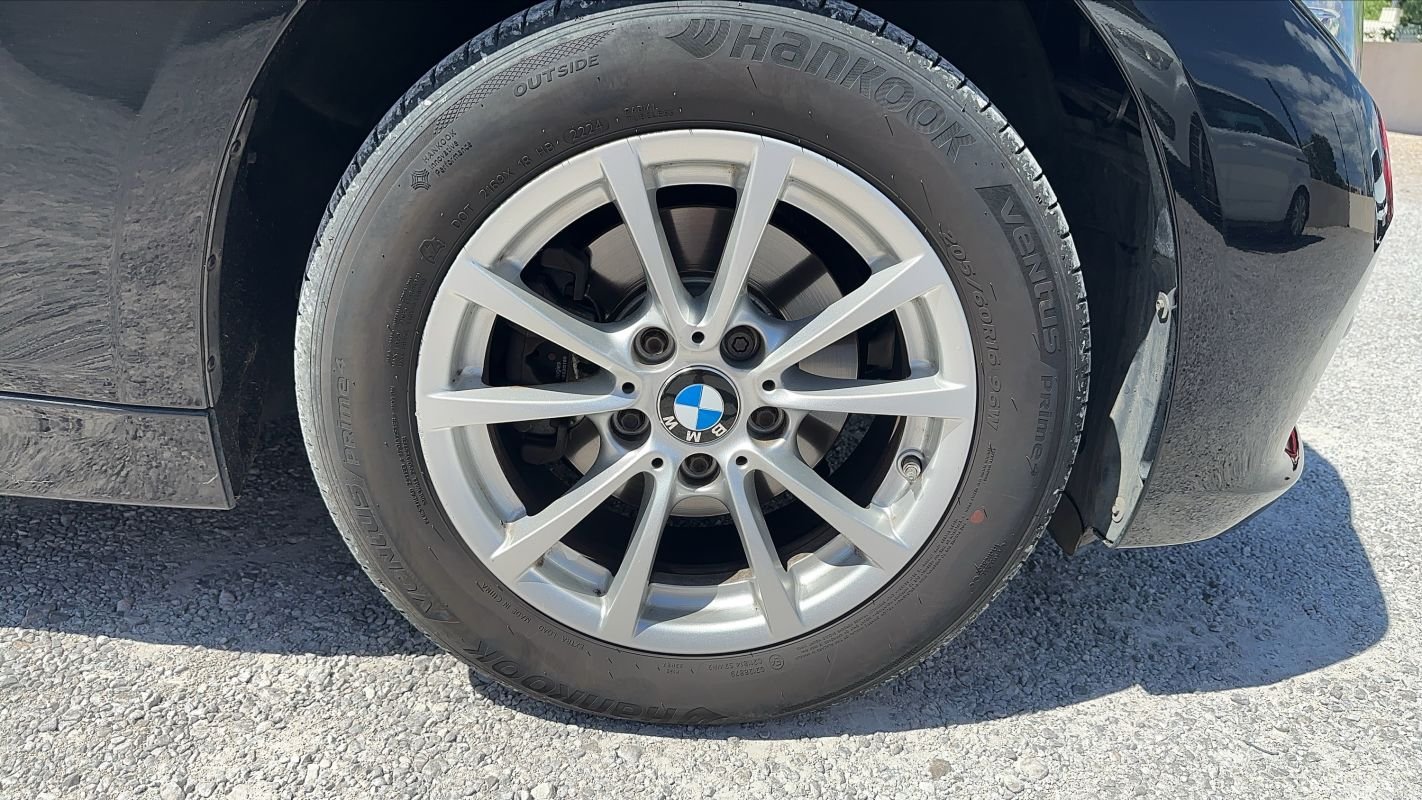 BMW Série 3 - Photo 17