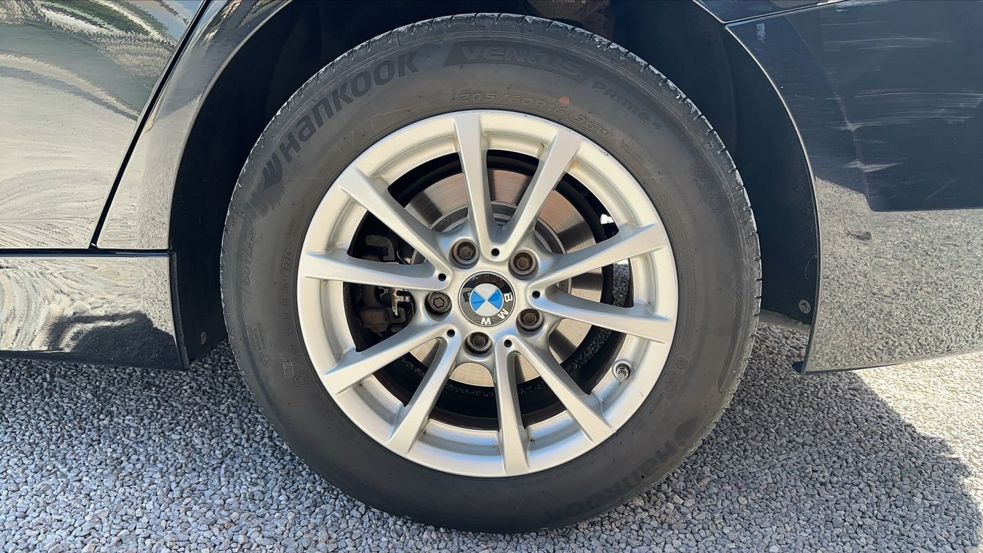 BMW Série 3 - Photo 19