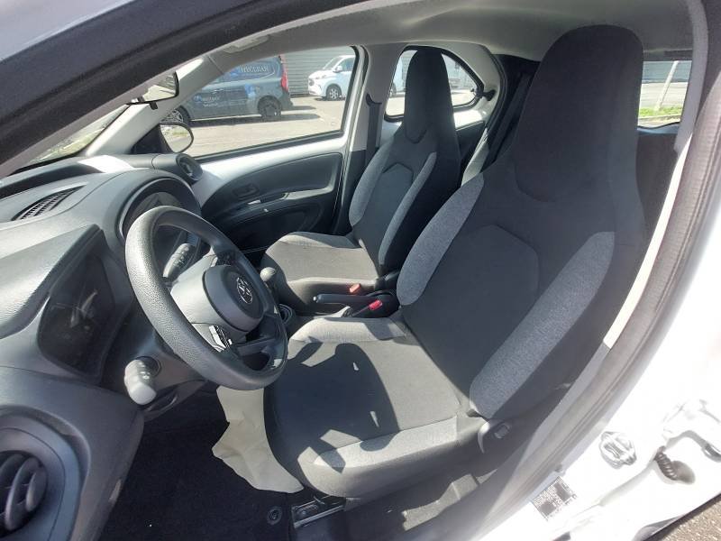 Toyota aygo x - Photo 11