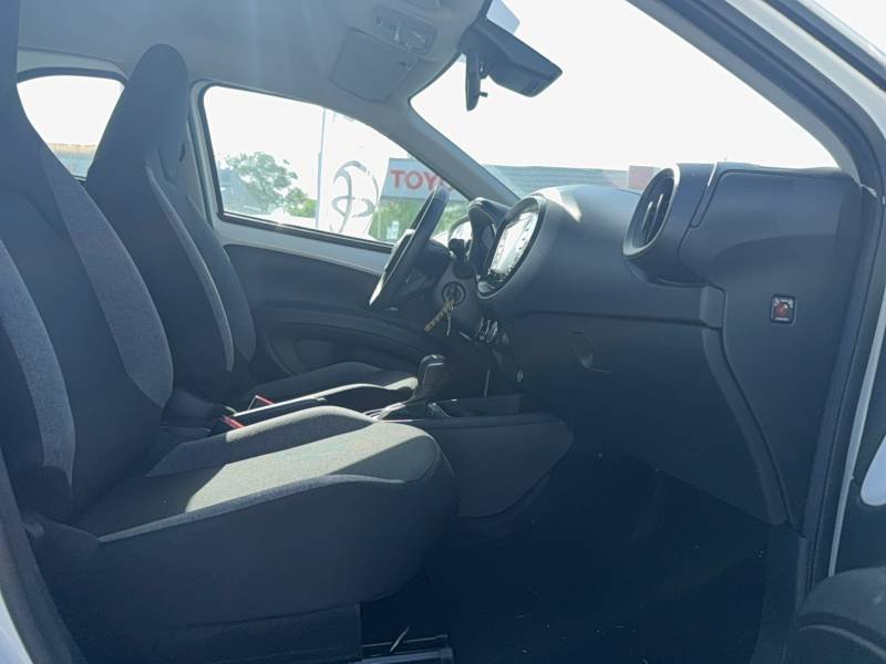 Toyota aygo x - Photo 12
