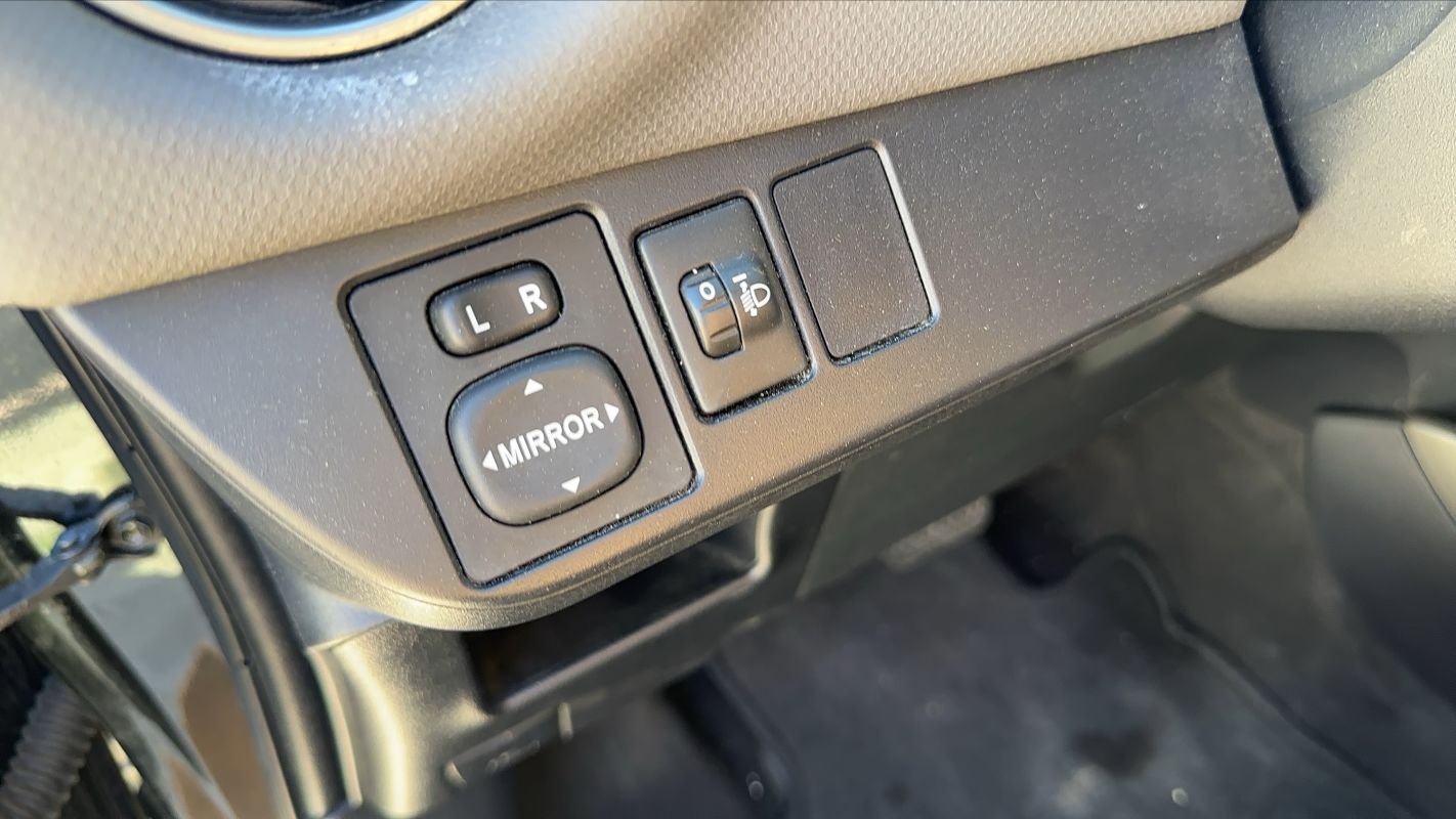 Toyota Yaris - Photo 13