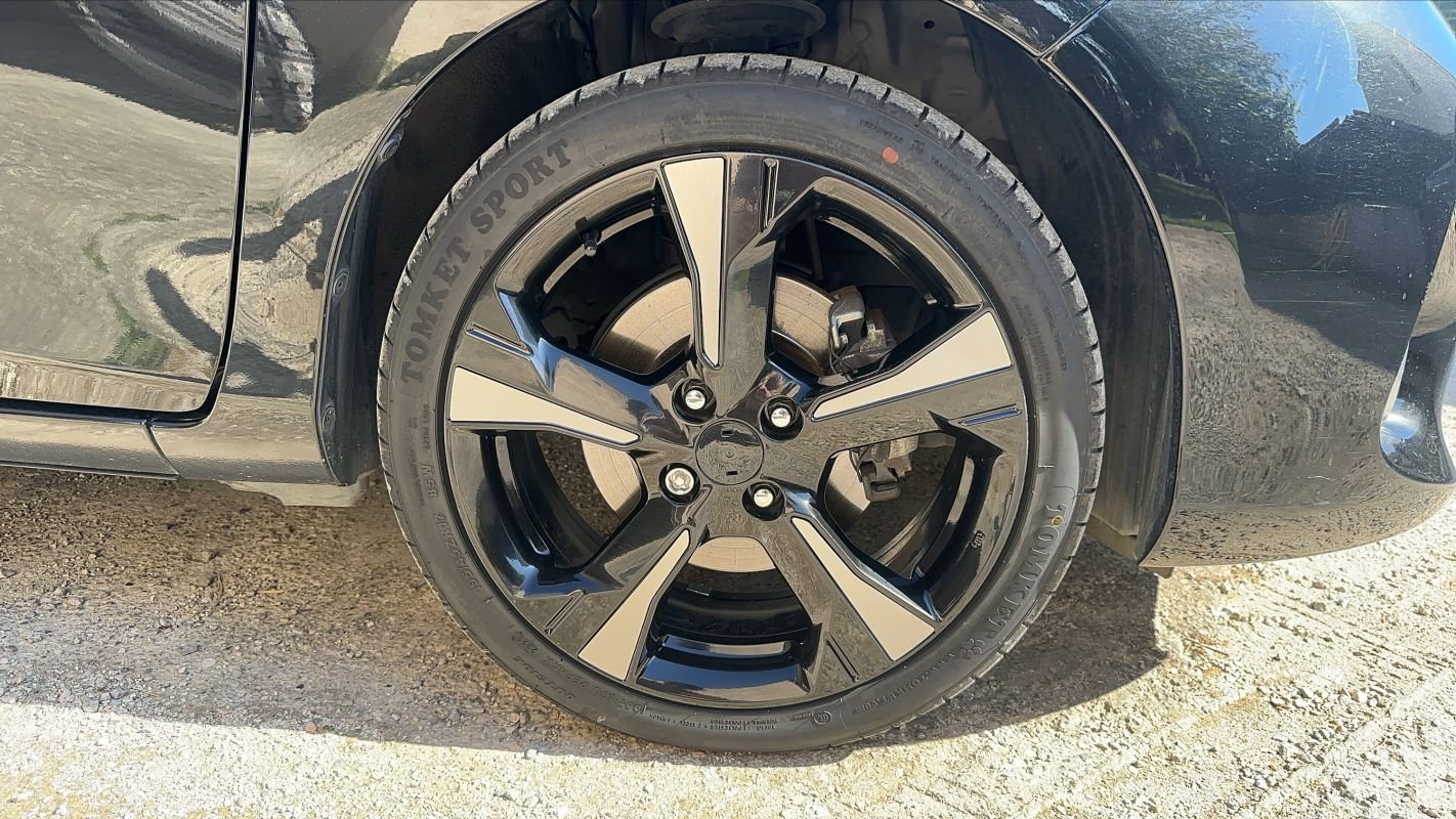 Toyota Yaris - Photo 17