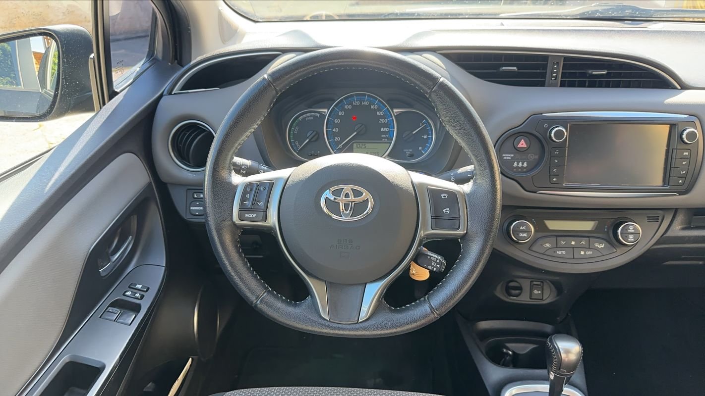 Toyota Yaris - Photo 23