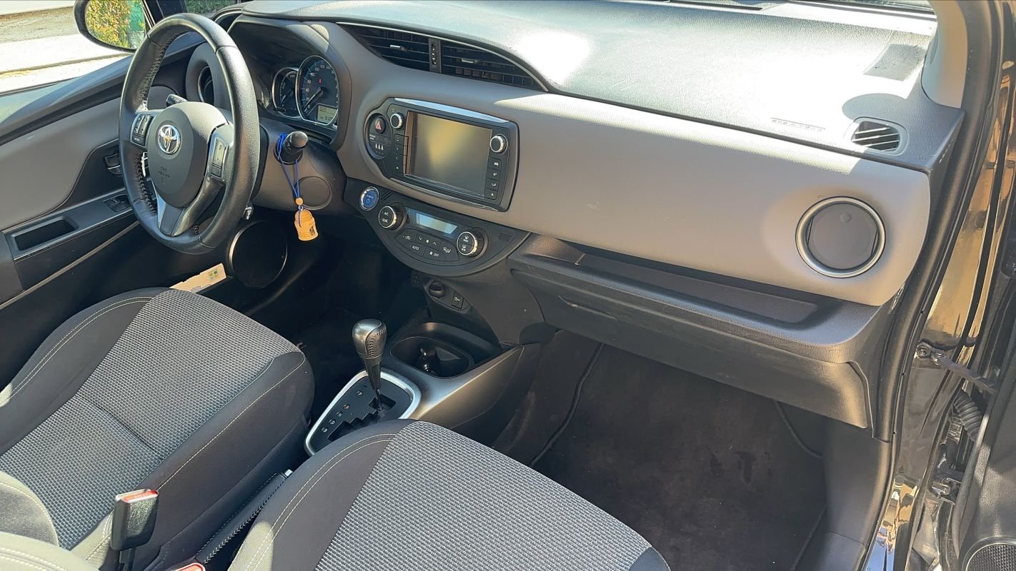 Toyota Yaris - Photo 10